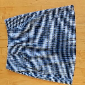 Wildlife Sportswear checked light weight Skirt.